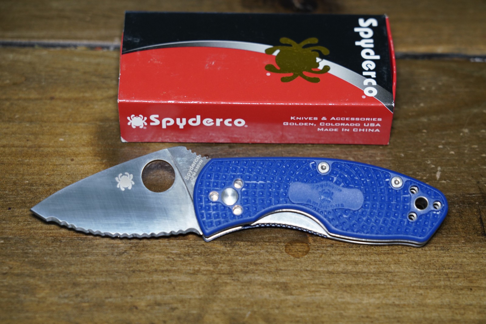 Spyderco Ambitious Lightweight Pocket Knife – SpyderEdge Stainless Steel C148SBL