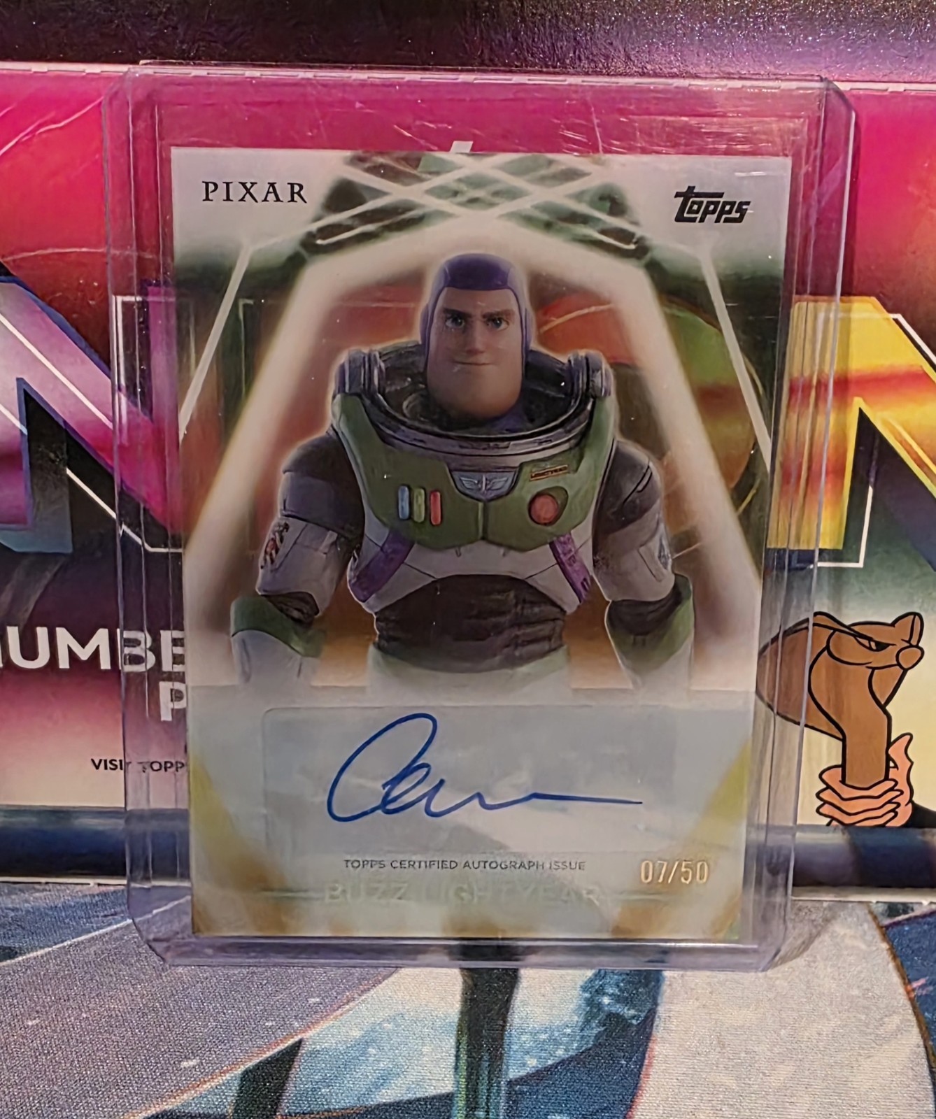 2026 Topps Disney Neon Autographs PETG Chris Evans Gold /50 SSP