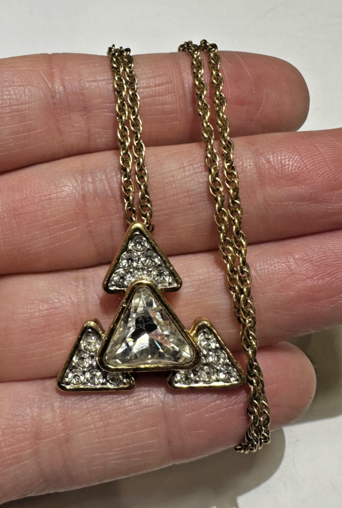 A&S Attwood & Sawyer Cluster Crystal gold t 15″ Triangle Pendant Vintag Necklace
