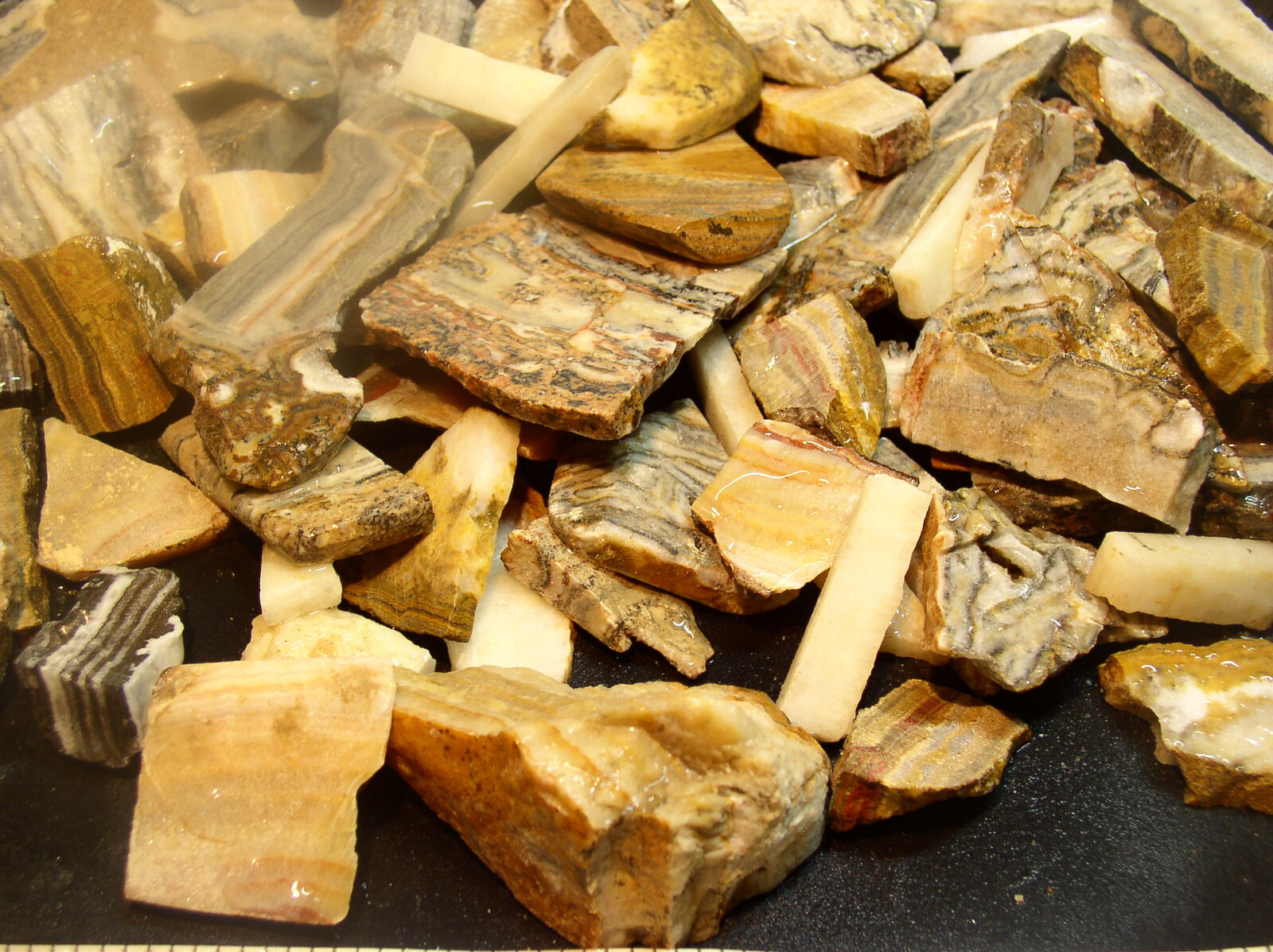 Mixed ONYX CHUNKs 3.2 Pounds Lbs Rough