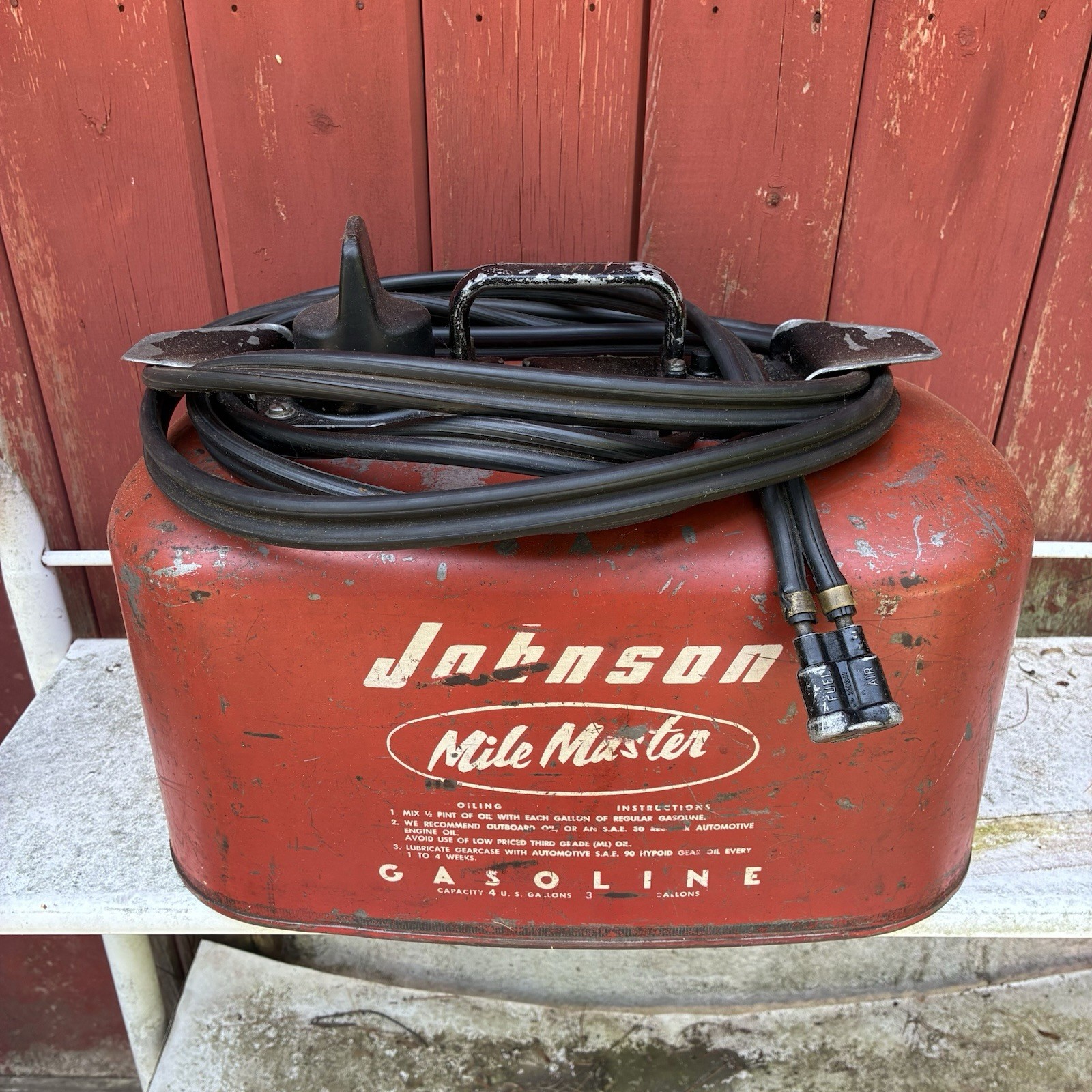 Johnson Mile Master 2-Line Pressure Tank 4 gallons GAS FUEL