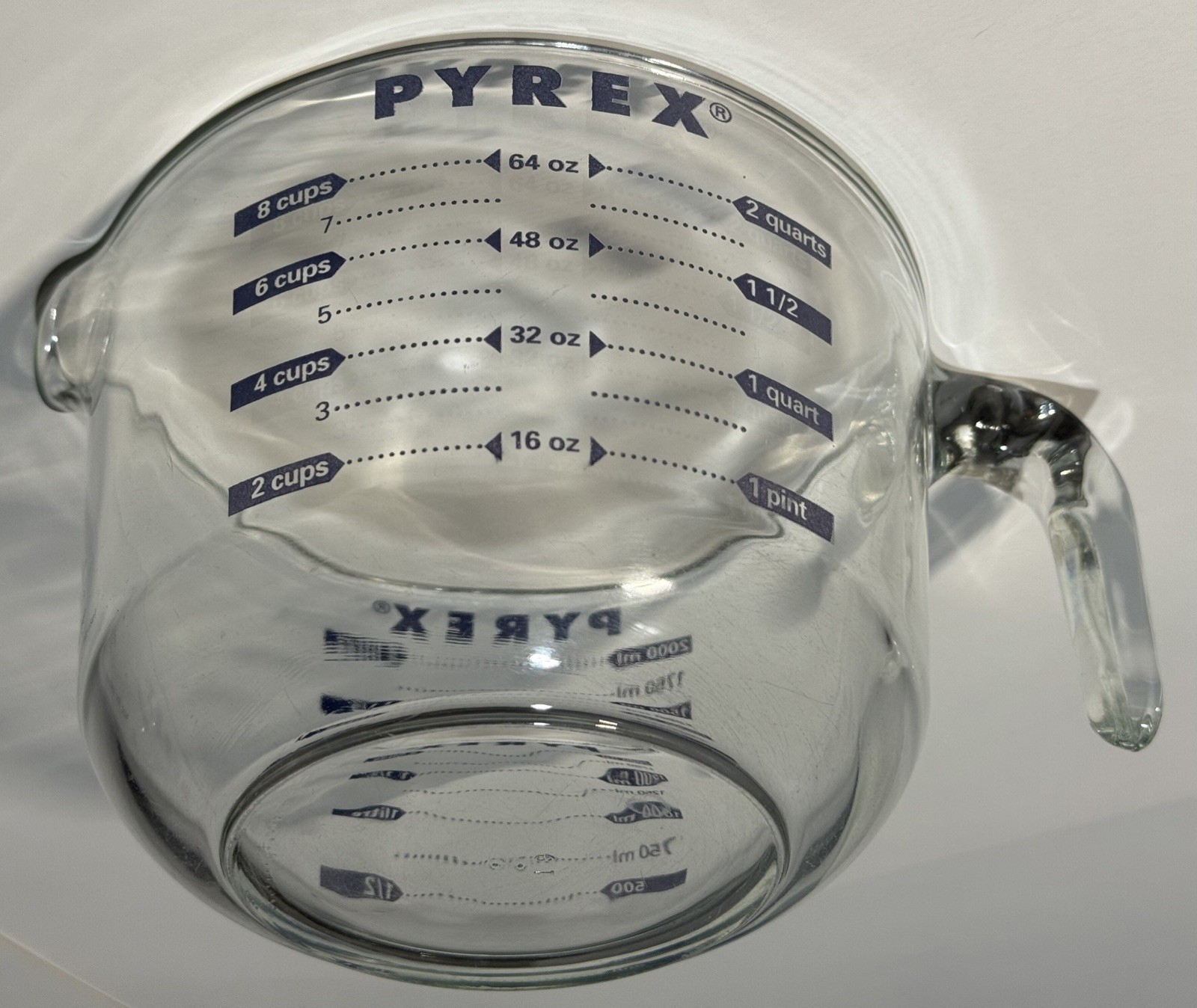PYREX 8 Cups 64 Oz 2 Quarts Blue Lettering Measuring Cup 2000 ML 2 Litres