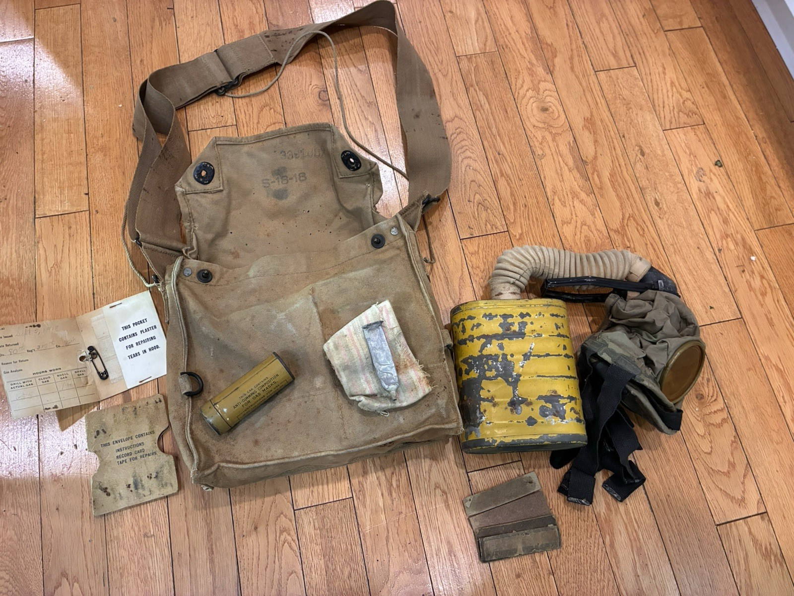 Frail WWI M1918 US Army Gas Mask & Carry Bag Yellow Can Respirator NAMED