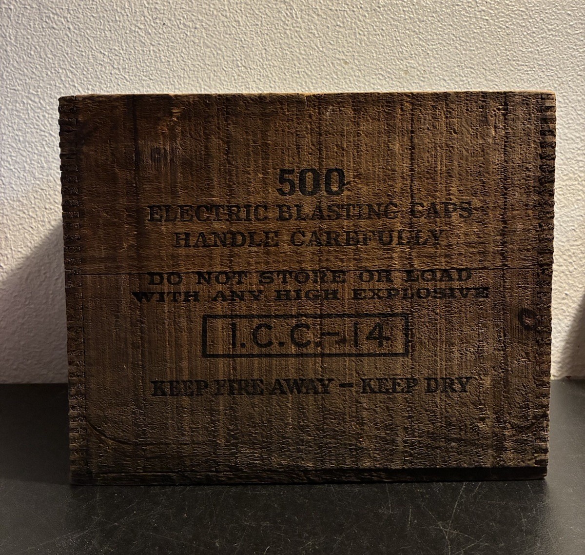 Antique Wooden Crate DUPONT Electric Blasting Caps Box Joint Advertising