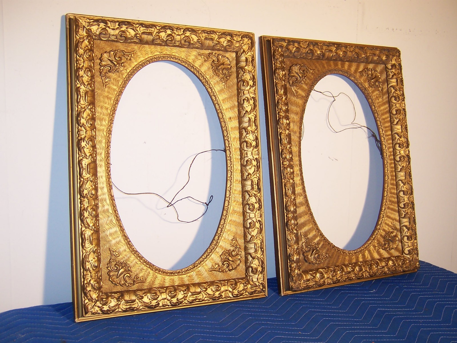Pair Antique Original Gold Gilt Gesso Oval Insert Portrait Picture Frames