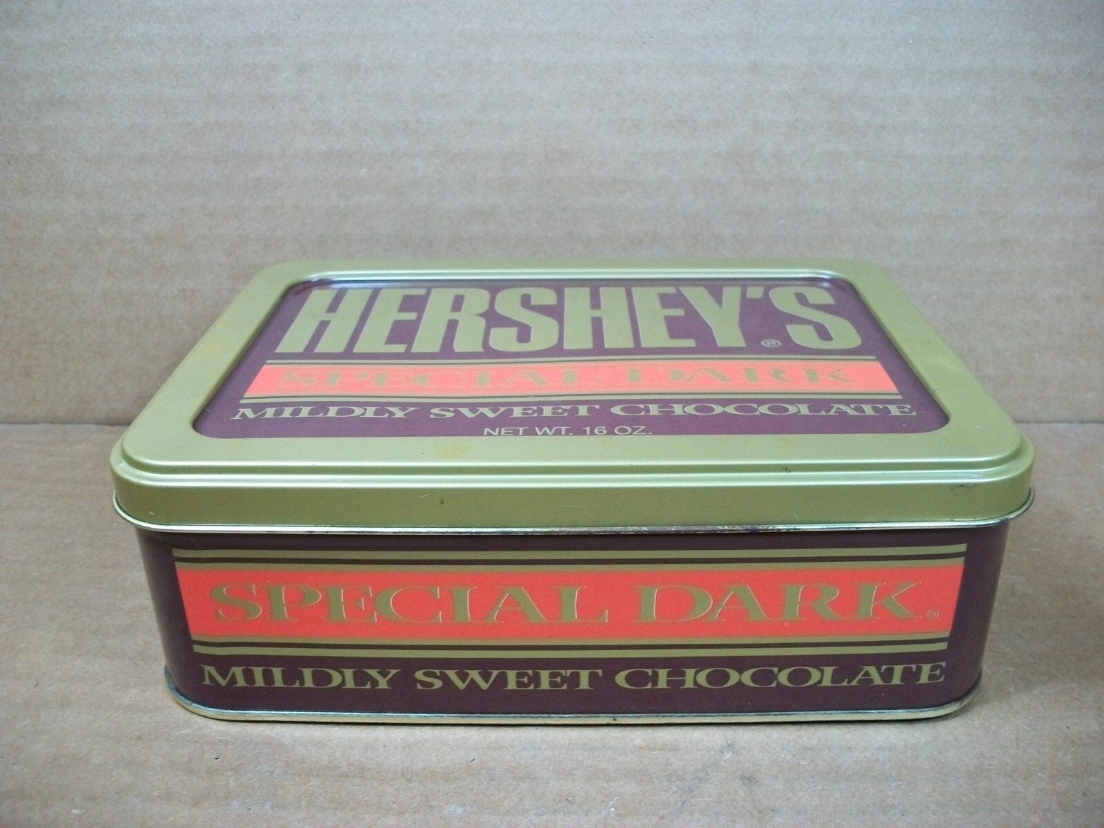 1992 Hershey’s Special Dark Mildly Sweet Chocolate Collector Tin