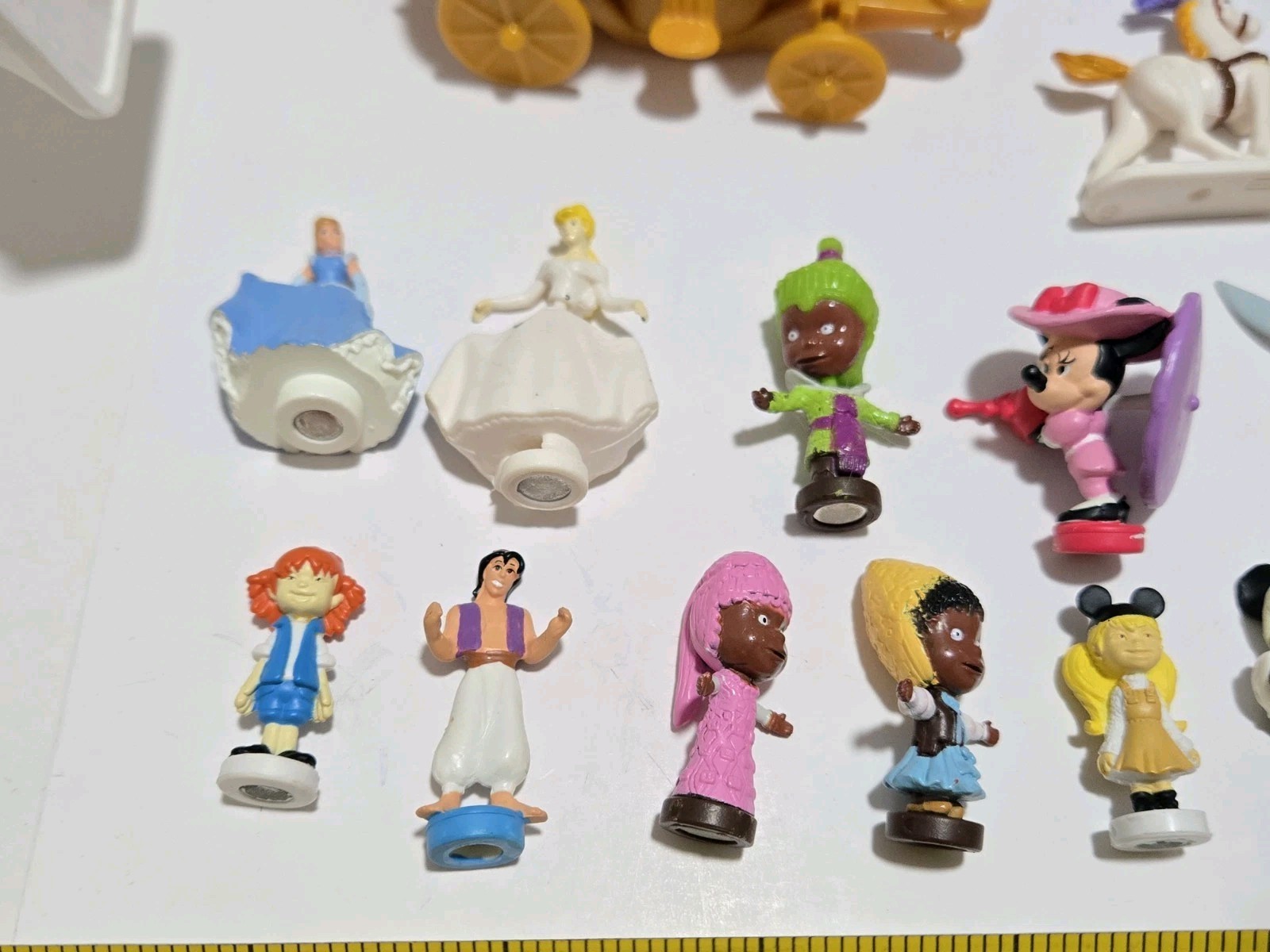DISNEY SHOWTIME CELEBRATION, CINDERELLA, ITS A SMALL WORLD PLAYSETS + EXTRAS
