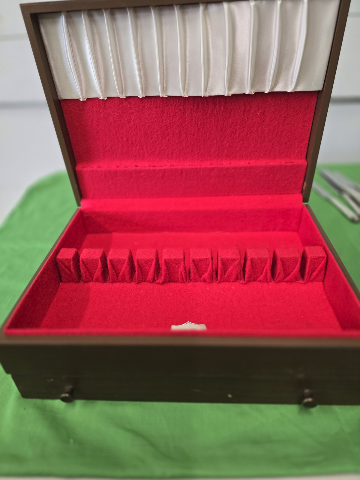 1881 Rogers AA Heavy Silverplate Flatware Set 56 Pc Service for 8 w/ Original Ch