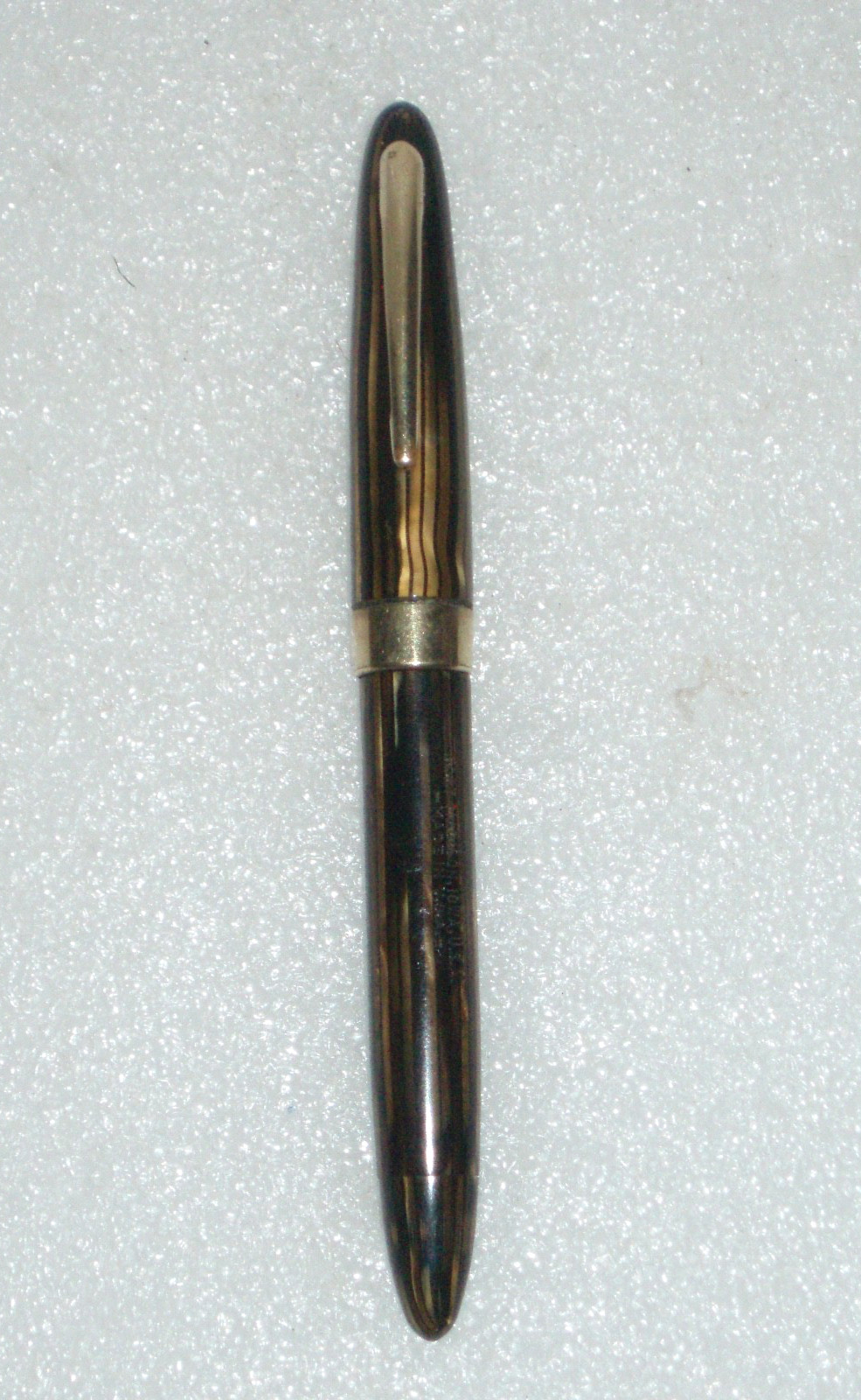 Sheaffer White Dot (top of cap) Brown Striated Vacuum Fill Fountain Pen l4k nib