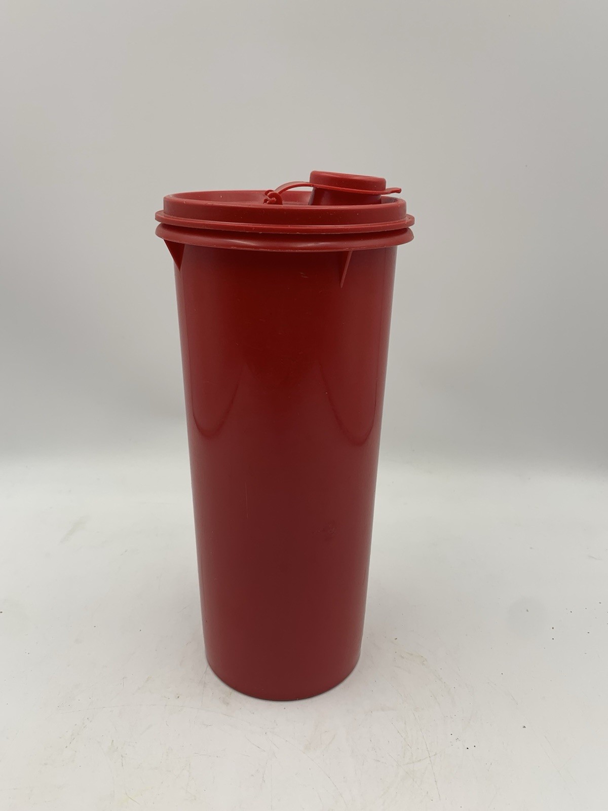 Vintage Tupperware Red Juice Pitcher Tumbler #262-3 Flip Top Lid #603-4 USA