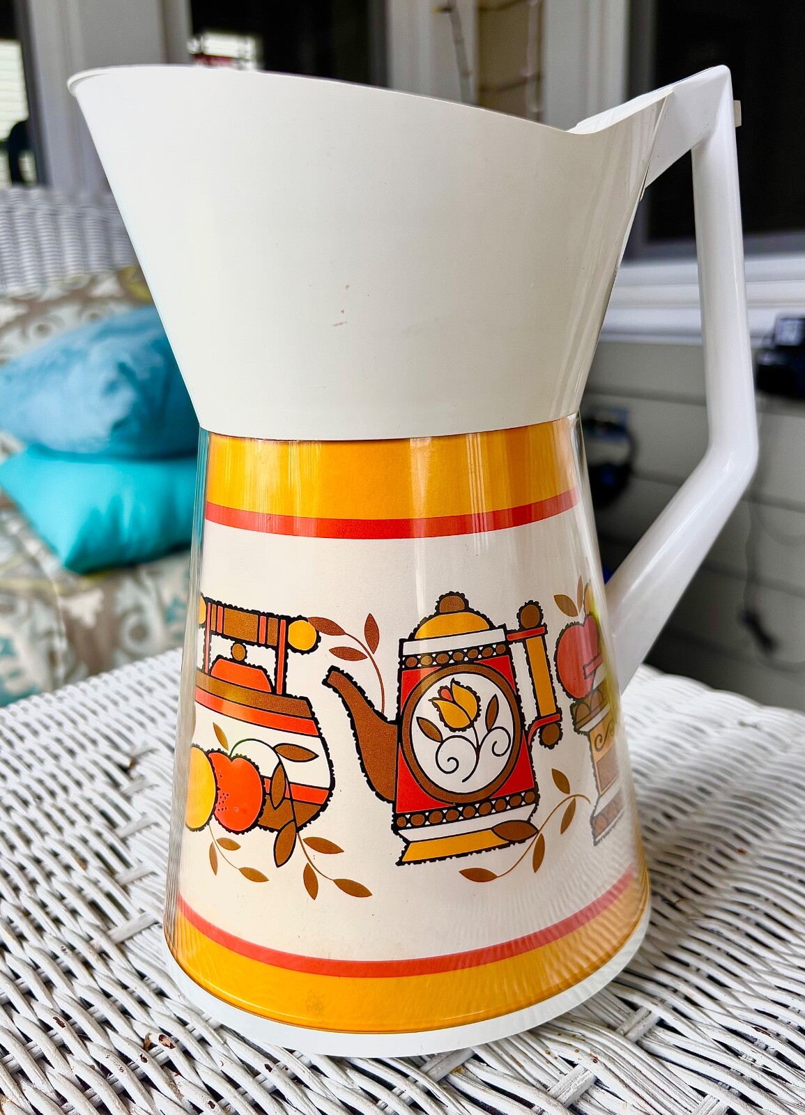 Vintage ’70’s Coffee Carafe, West Bend Thermo-Serve, USA, 10″ MCM Yellow/orange
