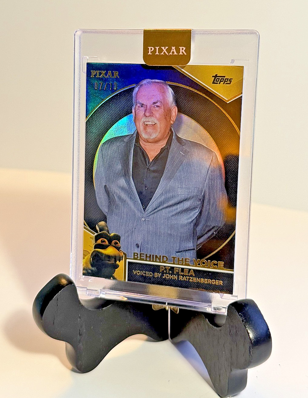 🔥 BIG HIT! 🔥 Behind the Voice /10 P.T. Flea John Ratzenberger Topps Pixar Gold