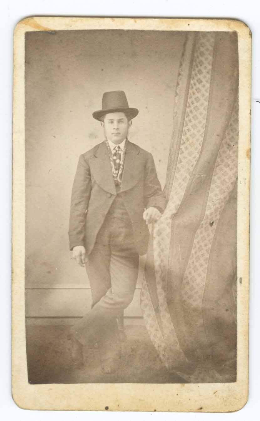 D1252~ Fancy Hat & Tie – JV Kramer Carlisle Pennsylvania c.1870s CDV