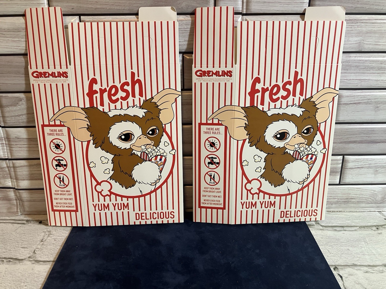 GREMLINS GIZMO POPCORN BOX DISPLAY DECOR x2 – Prop/Memorabilia 8”x2”x5”