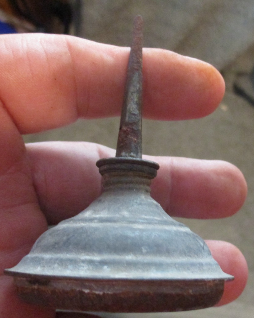 Vintage Small Thumb Pump Oiler 3″ Miniature Collectible Oil Can Sewing