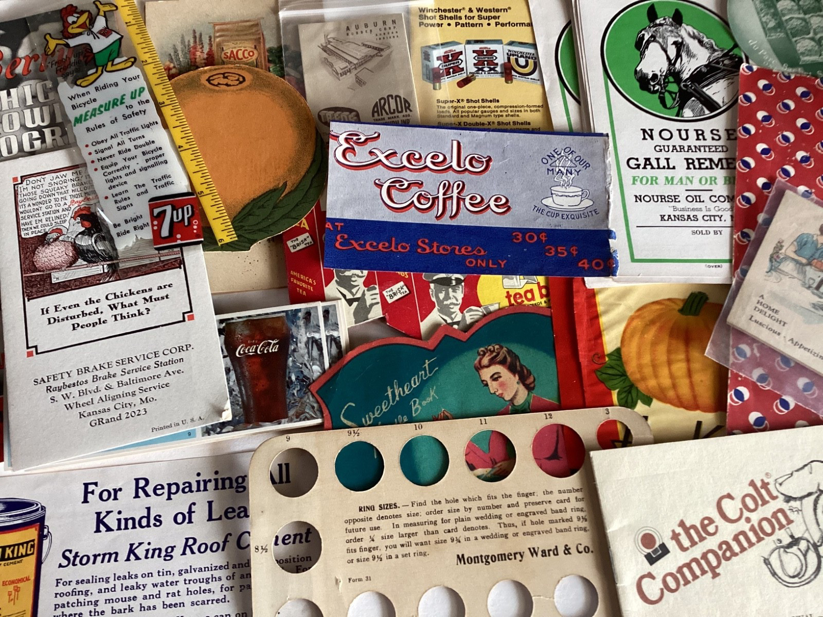 Vintage Lot of Vintage Paper Advertisements/ Coca Cola / 7 UP / Tea /Coffee ++