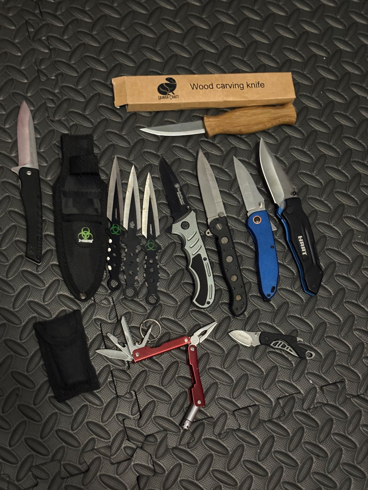 Assorted Knives Excellent condition!
