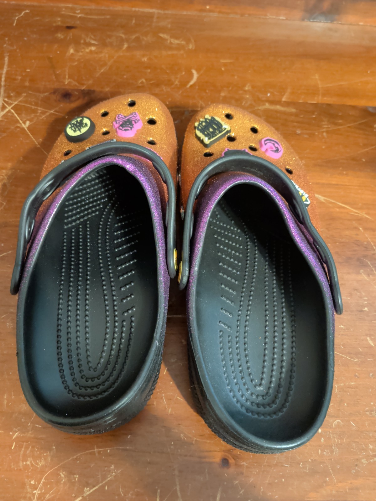 Disney Hocus Pocus orange purple glitter Halloween CROCS women’s size 9 *USED*