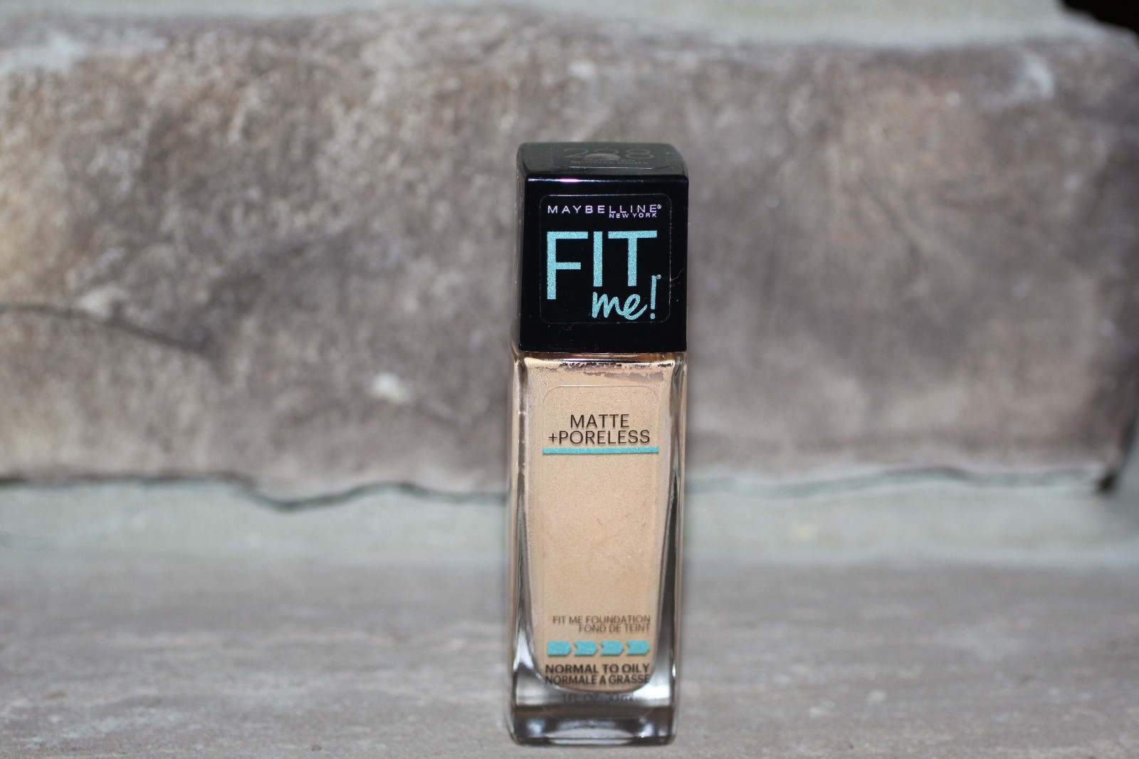 MAYBELLINE FIT ME MATTE + PORELESS FOUNDATION NORMAL TO OILY 228 SOFT TAN BRONZE