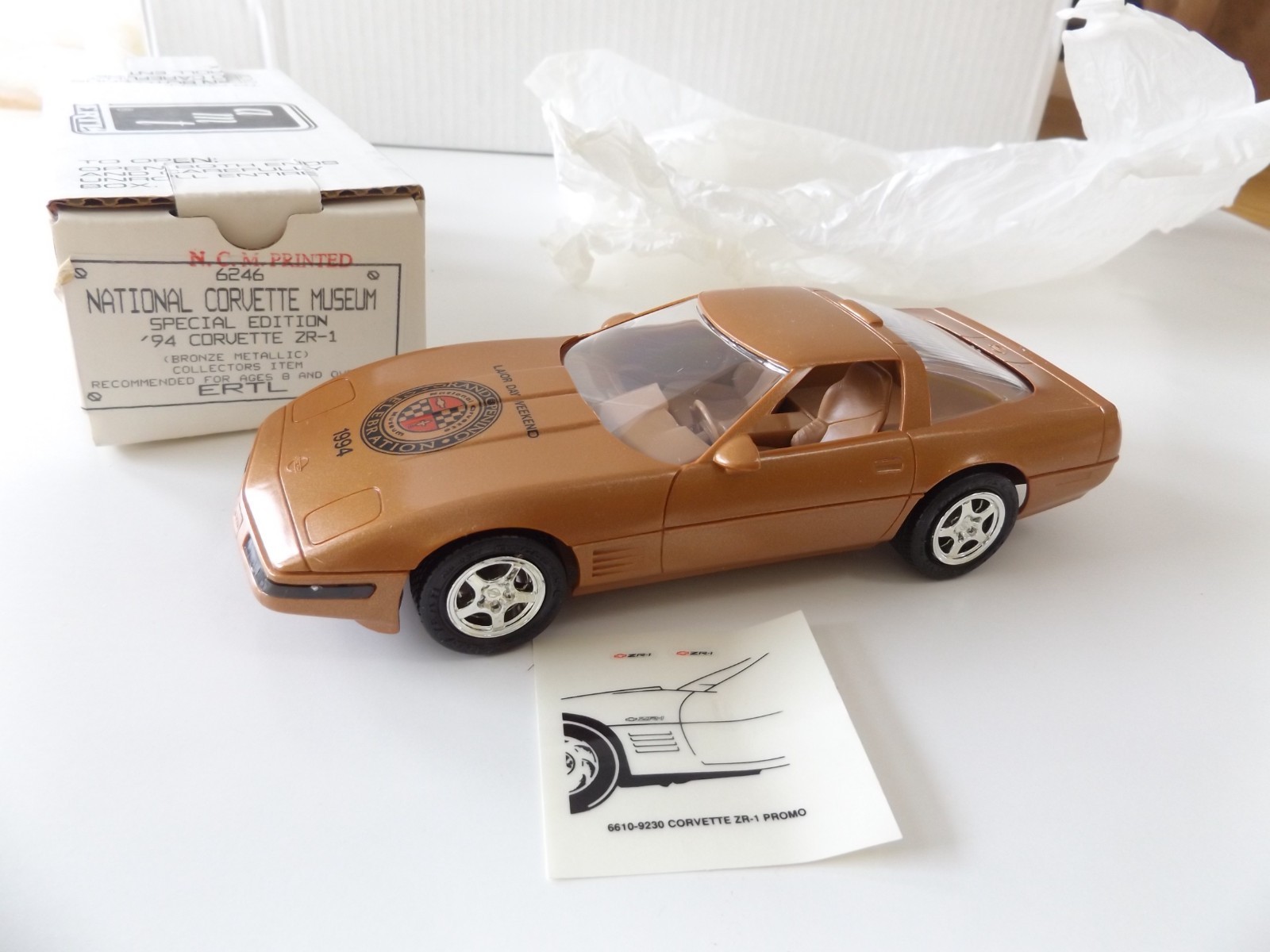 BRONZE METALLIC-1994 Corvette ZR-1 Coupe, National Museum. AMT ERTL #6246